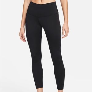Nike Yoga Women’s High-Waisted 7/8 Leggings